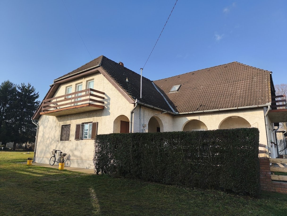 (BAA) Renoviertes Einfamilienhaus für die große Familie in guter Lage zu vermieten