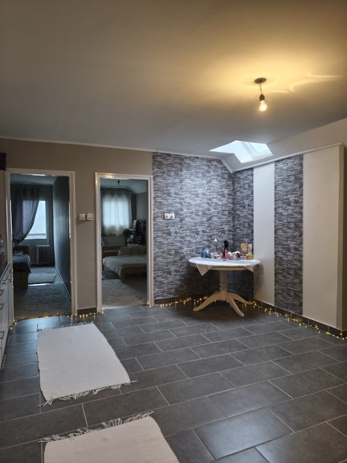 (BAA) Renoviertes Einfamilienhaus für die große Familie in guter Lage zur Vermieten (KK0909-M)