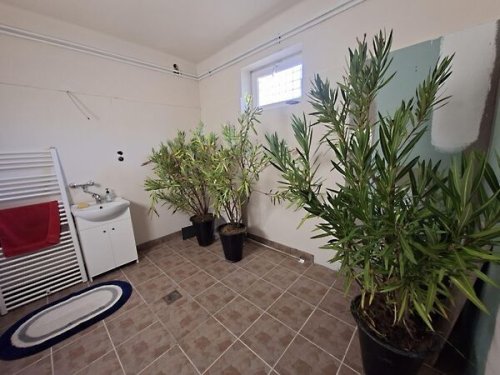 (BAA) Renoviertes Einfamilienhaus für die große Familie in guter Lage zur Vermieten (KK0909-M)