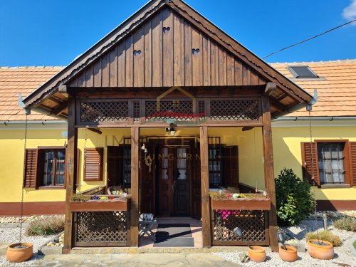 (BAA) Sonniges Landhaus in ruhiger Lage mit traditionellem Flair (CM2026)
