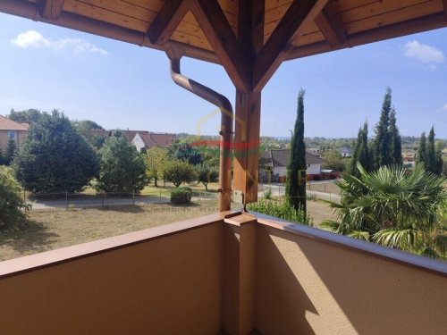 Mediterranes Lebensgefühl in Balatongyörök – Palmengarten, Wintergarten und separater Gästebereich (Lux021)