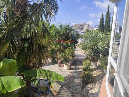 Mediterranes Lebensgefühl in Balatongyörök – Palmengarten, Wintergarten und separater Gästebereich (Lux021)