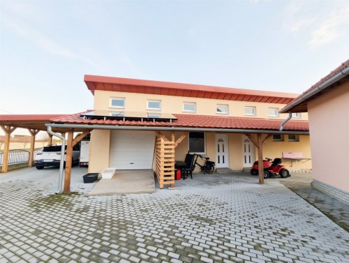 (AAA) Neuwertiges Landhaus im Bungalowstil mit Gästeappartment und Pool (CM064-5)