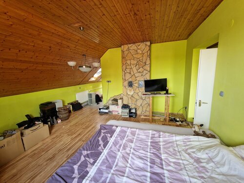 (BCA) Großes, grundsolides Haus, unterkellert, viel Platz und günstig! (HCM341-5) — Schlafzimmer 1 Oben
