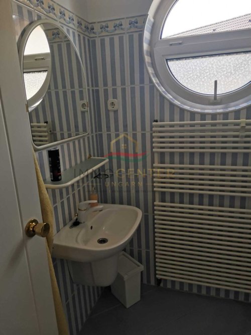 (AAA) Neuwertiges Landhaus im Bungalowstil mit Gästeappartment und Pool (CM064-5)