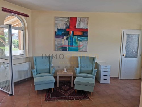 (AAA) Neuwertiges Landhaus im Bungalowstil mit Gästeappartment und Pool (CM064-5)