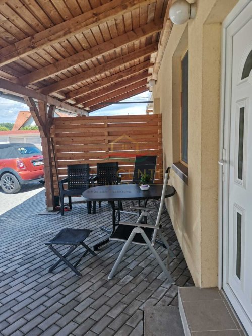 (AAA) Neuwertiges Landhaus im Bungalowstil mit Gästeappartment und Pool (CM064-5)