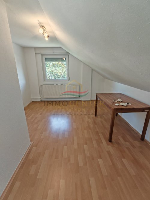 (AAA) Großes Landhaus mit Apartment &amp; viel Staufläche, auch ideal für Handwerk oder Büro (HCM217-3) — Apartment