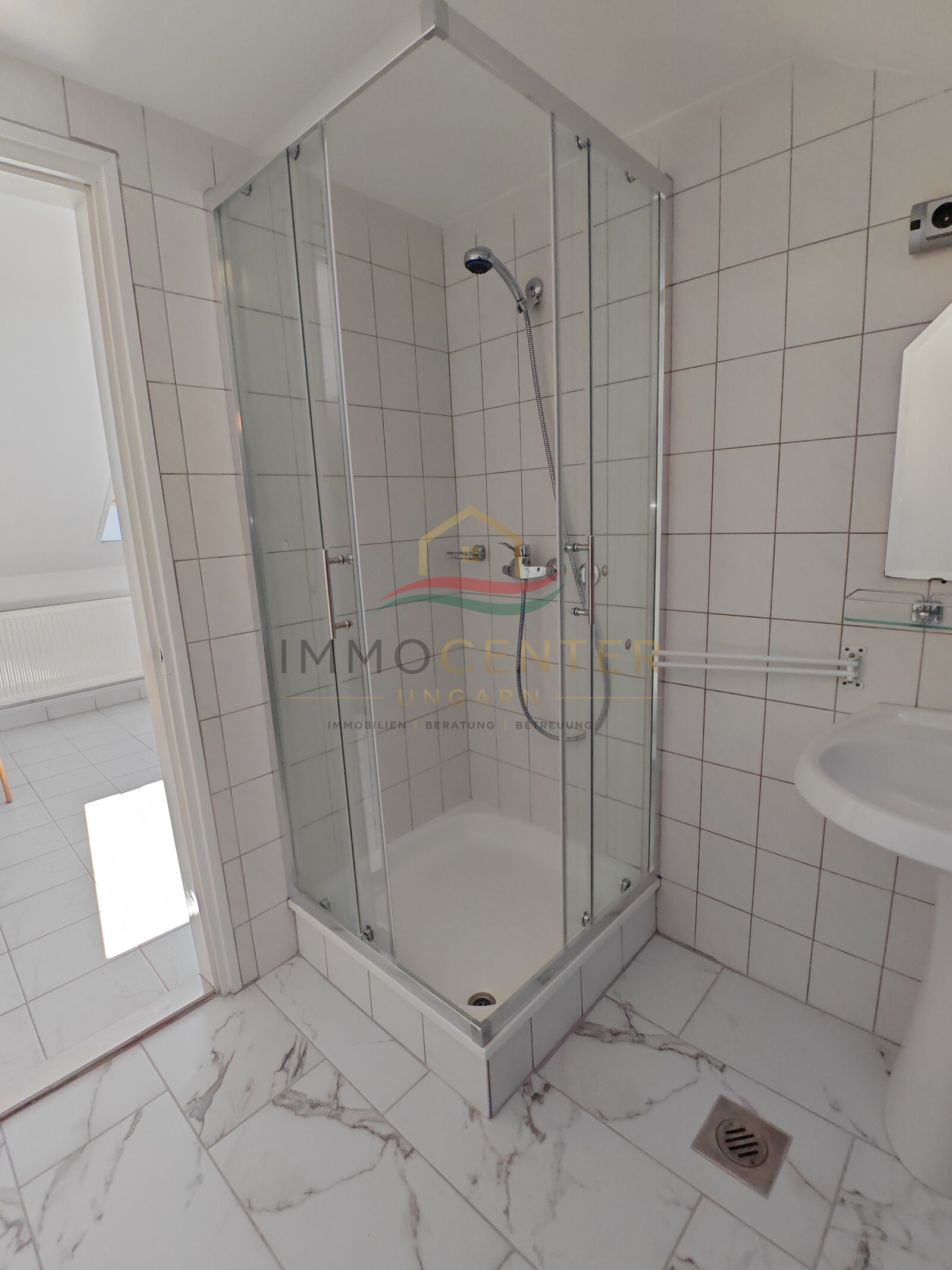 (AAA) Großes Landhaus mit Apartment & viel Staufläche, auch ideal für Handwerk oder Büro (HCM217-3) — Apartment