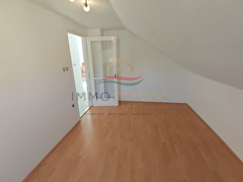 (AAA) Großes Landhaus mit Apartment &amp; viel Staufläche, auch ideal für Handwerk oder Büro (HCM217-3) — Apartment