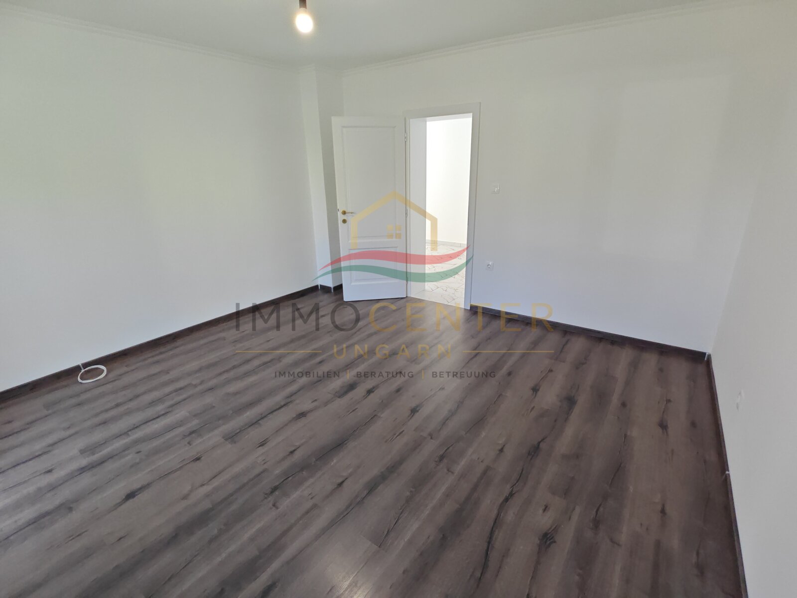 (AAA) Großes Landhaus mit Apartment & viel Staufläche, auch ideal für Handwerk oder Büro (HCM217-3) — Schlafzimmer