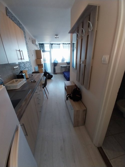 (AAA) Renoviertes kleines Studio-Apartment in guter Lage (KK1845-M)