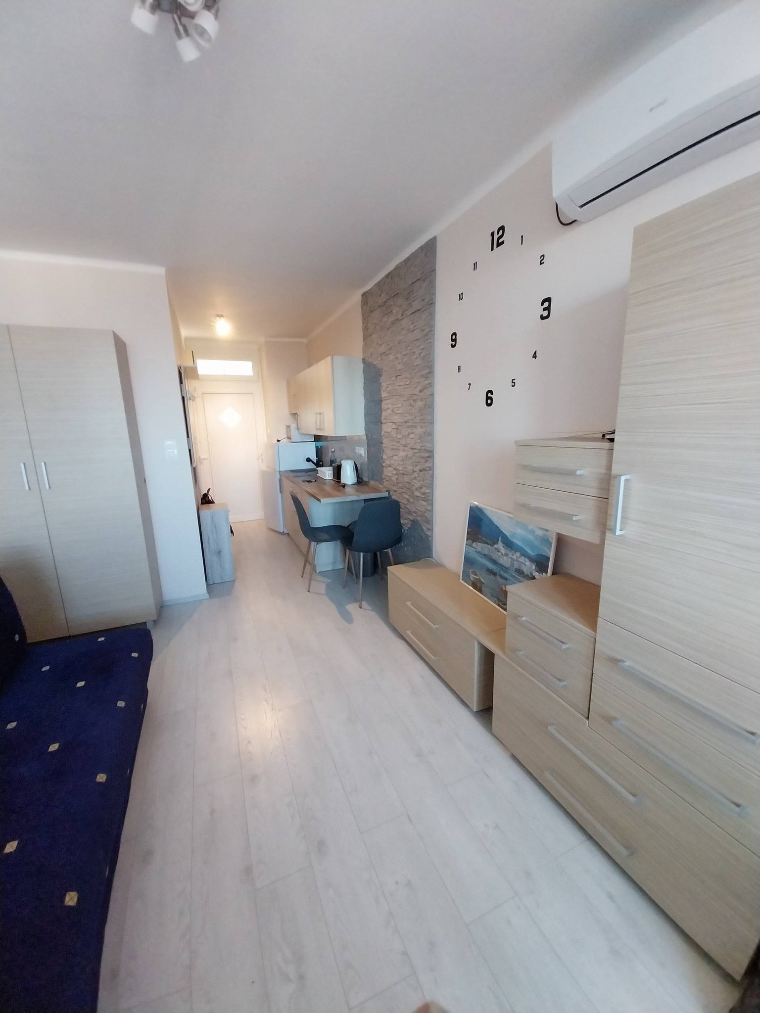 (AAA) Renoviertes kleines Studio-Apartment in guter Lage (KK1845-M)