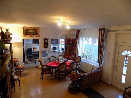 (BAA) Győr–Pinnyéd | Renoviertes Einfamilienhaus mit separater Wohneinheit, Werkstatt und  Garten (LUX022)