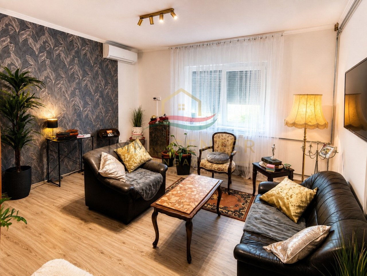 (BAA) Győr–Pinnyéd | Renoviertes Einfamilienhaus mit separater Wohneinheit, Werkstatt und  Garten (LUX022)