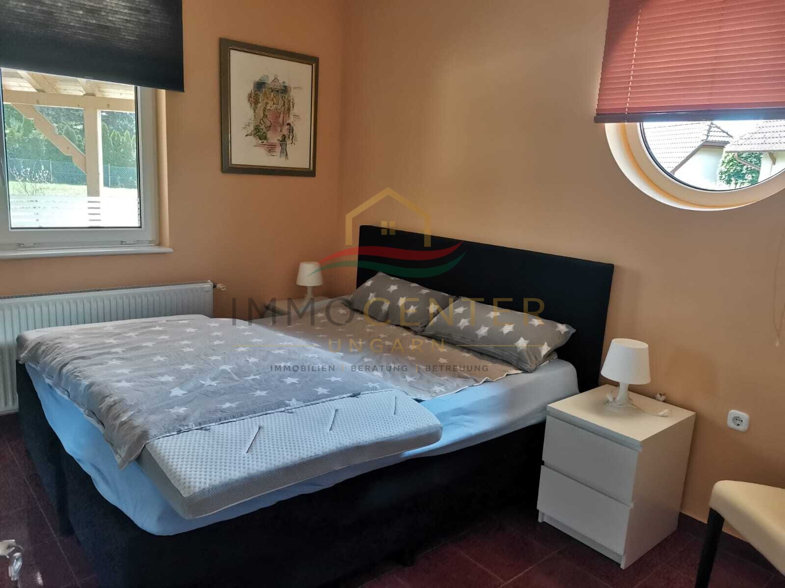(AAA) Neuwertiges Landhaus mit Gästeappartment, Pool & Caravan-Stellplätzen (CM064-G)