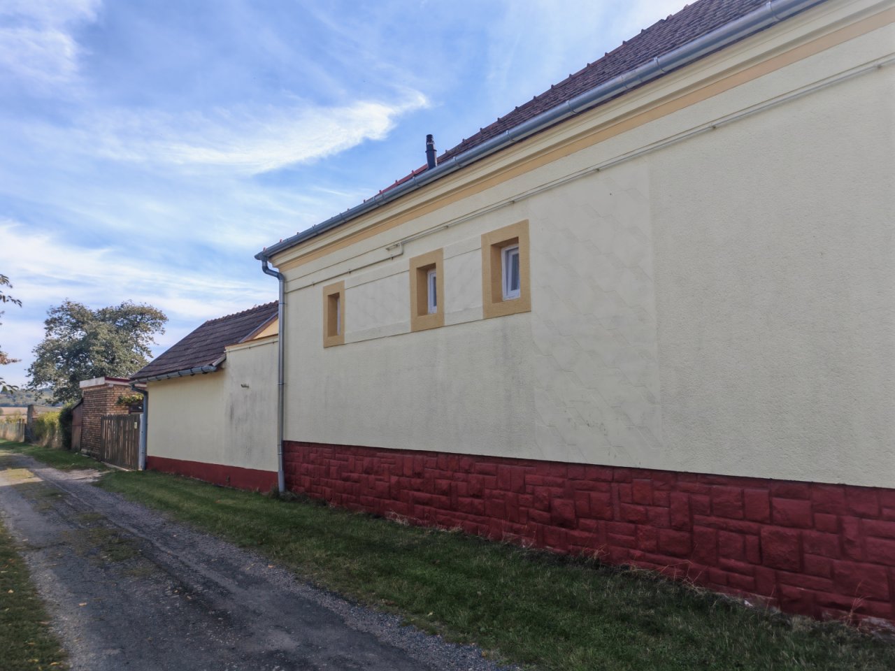 (BAA) Komplett renoviertes Landhaus in ruhiger Lage (CM1355)