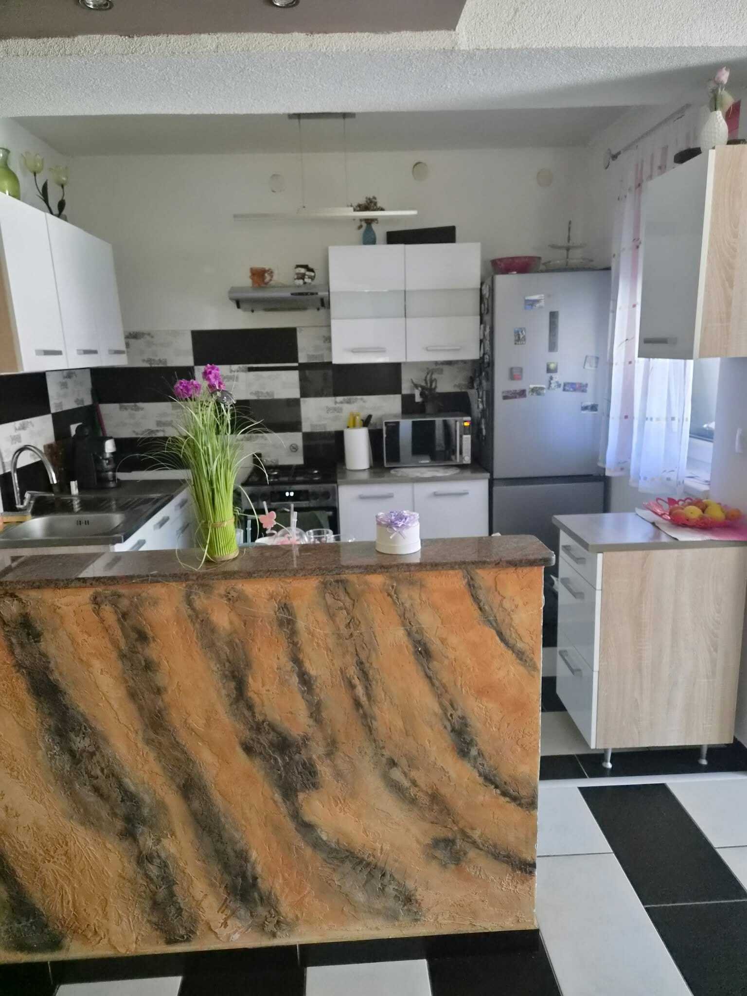 (AAA) Großzügiges und komfortables Landhaus in ruhiger Lage bei Österreich (ANZ1602)